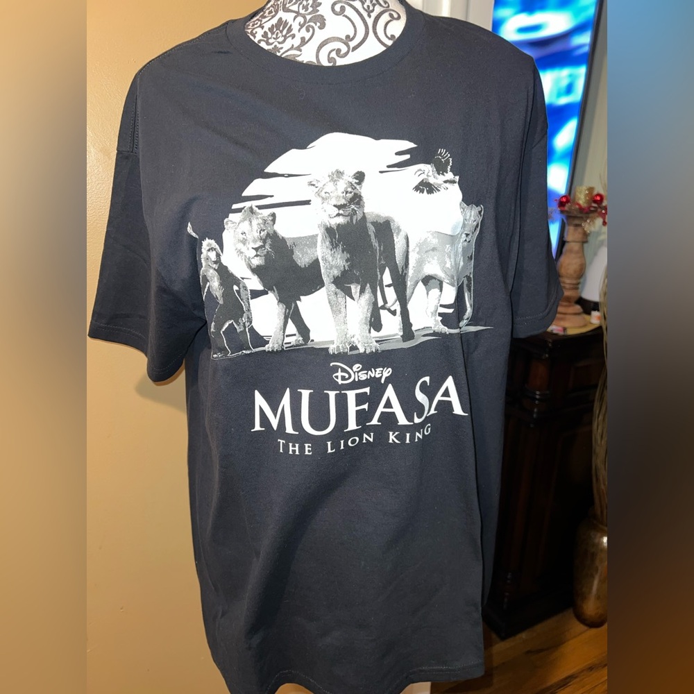 Disney Black/Gray Mufasa The Lion King Movie Graphic Tee